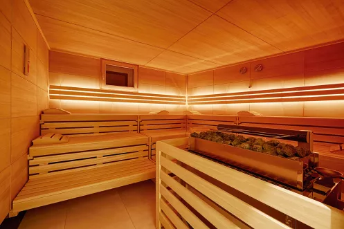 Blick in die finnische Sauna im Hotel Kaisergarten in Deidesheim